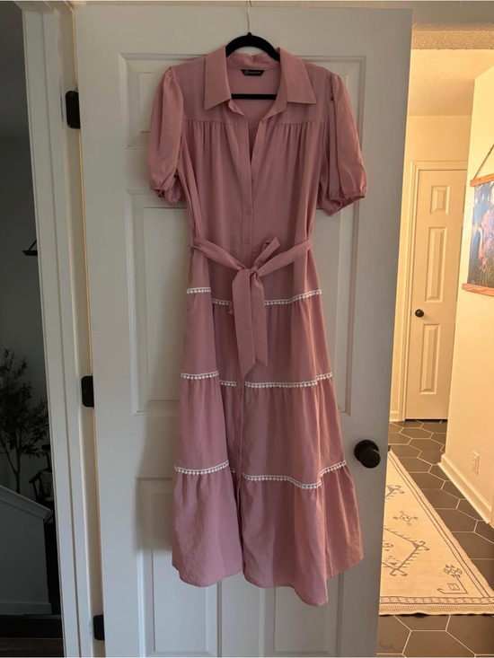 Dresses & Skirts - Women's Pink Button-Front Tiered Dress with Tie Waist